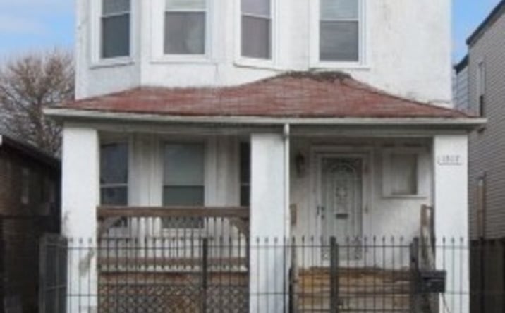 Pictures of Multifamily property located at 1517 N Laramie Avenue, Chicago, IL 60651 for sales - image #1
