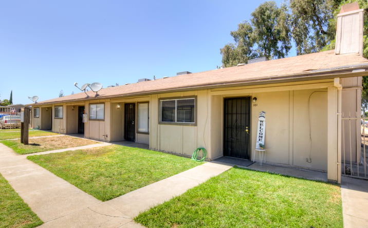 Pictures of Multifamily property located at 3449 N. Marks Avenue, Fresno, CA 93722 for sales - image #1
