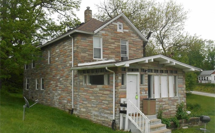 Pictures of Multifamily property located at 1011 N Ripley Street, Davenport, IA 52803 for sales - image #1