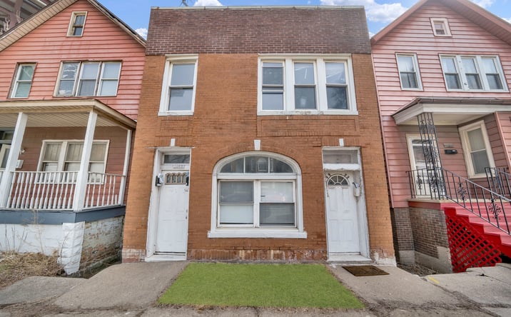 Pictures of Multifamily property located at 9953 S AVENUE M W, Chicago, IL 60617 for sales - image #1
