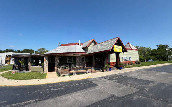 Pictures of Retail property located at 1601 N CUNNINGHAM AVE, URBANA, IL 61802-1202 for sales - image #1