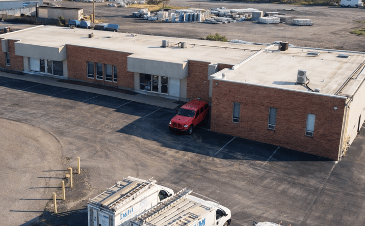 Pictures of Industrial property located at 11704-11718 & 11724-11740 Lackland Industrial Drive, St. Louis, MO 63146 for sales - image #1