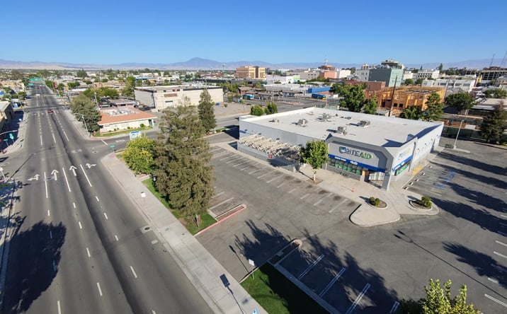 Pictures of Retail property located at 1701 23rd Street, Bakersfield, CA 93301 for sales - image #1
