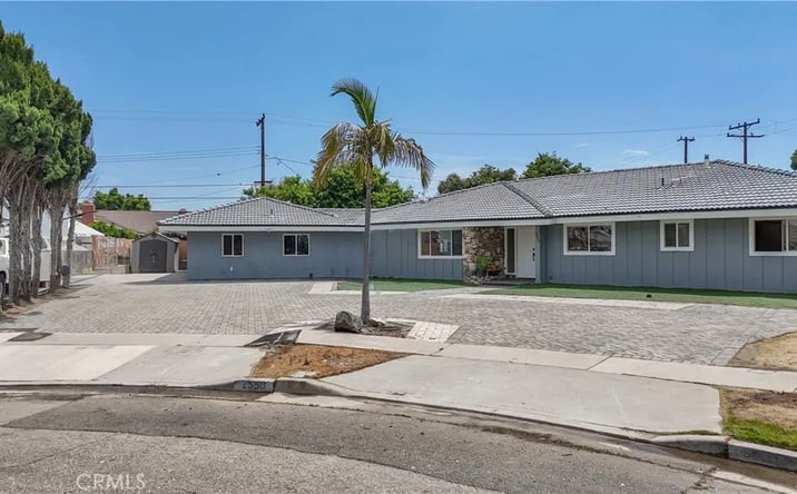 Pictures of Multifamily property located at 2550 W Rowland Avenue, Anaheim, CA 92804 for sales - image #1