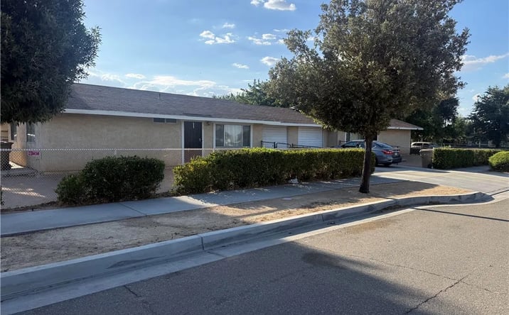 Pictures of Multifamily property located at 16503 Smoke Tree, Hesperia, CA 92345 for sales - image #1