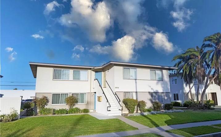 Pictures of Multifamily property located at 2976 Royal Palm, Costa Mesa, CA 92626 for sales - image #1