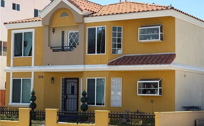Pictures of Multifamily property located at 1518 W 206th, Los Angeles, CA 90501 for sales - image #1