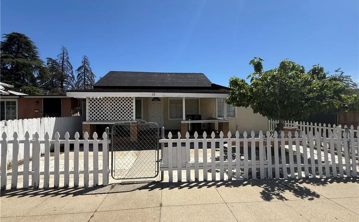 Pictures of Multifamily property located at 162 N 3rd, Banning, CA 92220 for sales - image #1