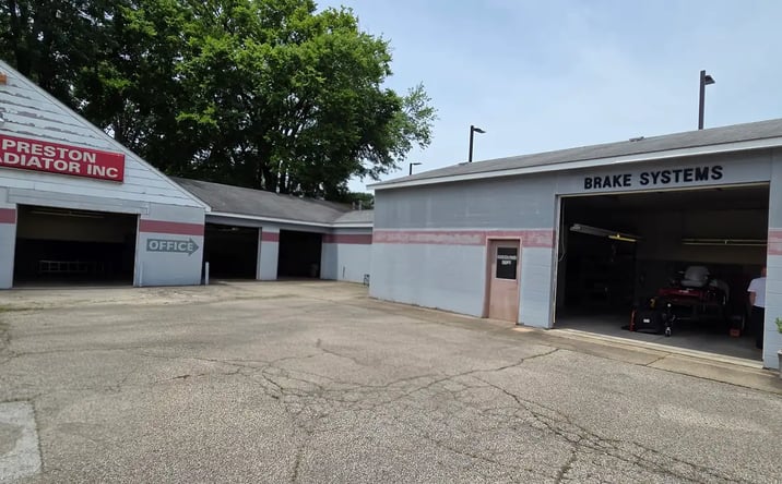 Pictures of Retail, Industrial property located at 5212 Preston Hwy & 5214 Preston Highway, Louisville, KY 40213 for sales - image #1
