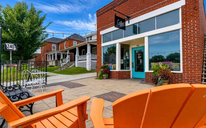 Pictures of Retail property located at 203 N Church St, Fayette, MO 65248 for sales - image #1