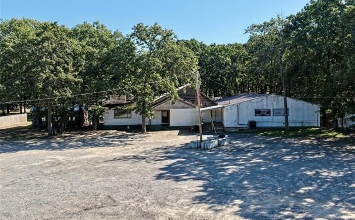 Pictures of Mixed Use property located at 418646 W Texanna Road, Eufaula, OK 74432 for sales - image #1