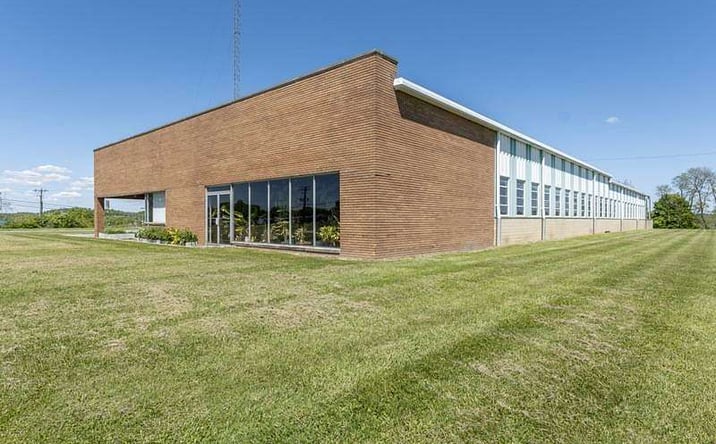 Pictures of Retail, Industrial property located at 15080 Main St, Jackson, OH 45640 for sales - image #1