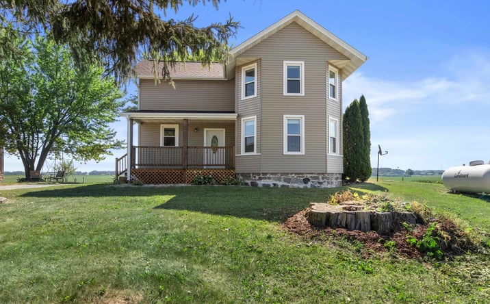 Pictures of Multifamily property located at N6830/6832 N Farmington Lane, Watertown, WI 53094 for sales - image #1