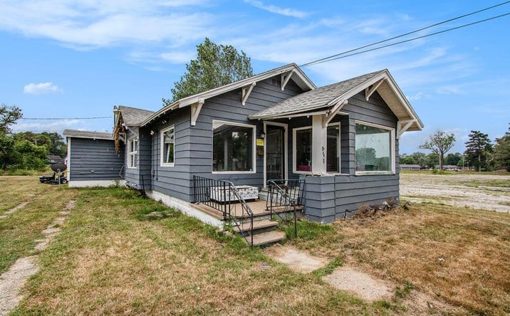 Pictures of Business for Sale, Office, Retail property located at 952 Pipestone Street, Benton Harbor, MI 49022 for sales - image #1