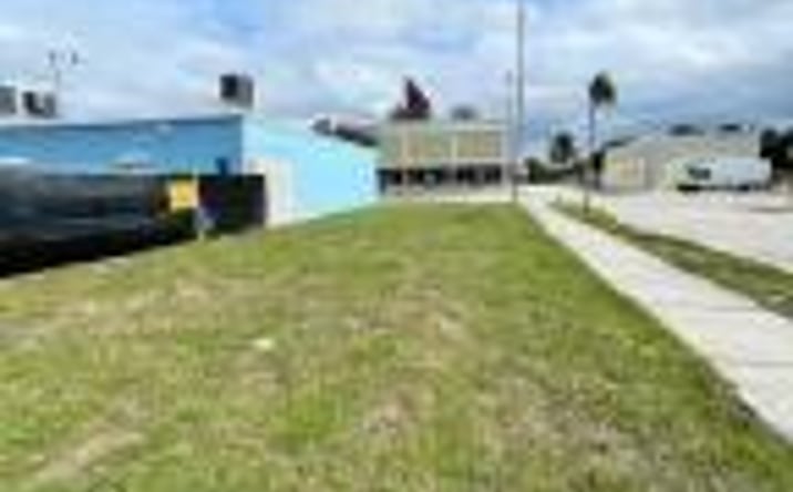 Pictures of Land property located at 4301 BROADWAY, West Palm Beach, FL 33407 for sales - image #1