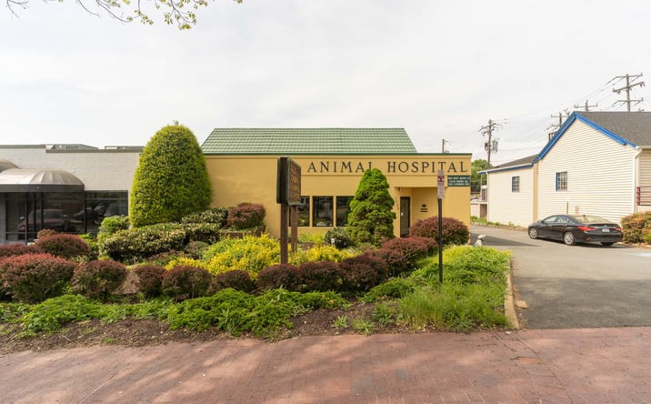 Pictures of Office property located at 1249 W BROAD ST, FALLS CHURCH, VA 22046 for sales - image #1