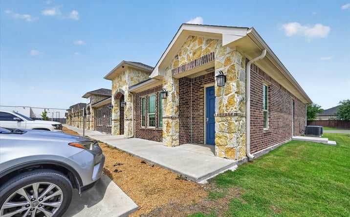Pictures of Retail, Office property located at 200 CYPRESS BEND PKWY, PRINCETON, TX 75407-1118 for sales - image #1