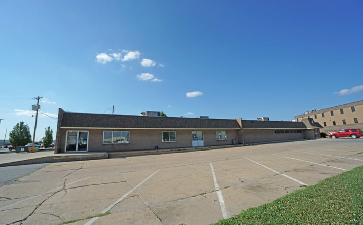 Pictures of Retail, Office property located at 7444 Farnam Street, Omaha, NE 68114 for sales - image #1