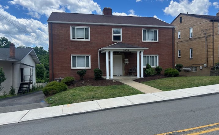 Pictures of Multifamily property located at 1458 Brookline Boulevard, Pittsburgh, PA 15226 for sales - image #1