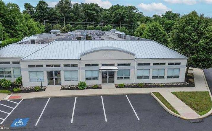 Pictures of Office property located at 1600 Horizon Dr #122 & 123, Chalfont, PA 18914 for sales - image #1