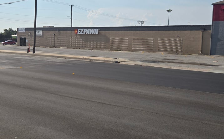Pictures of Retail property located at 6001 S WESTERN AVE, OKLAHOMA CITY, OK 73139-1601 for sales - image #1