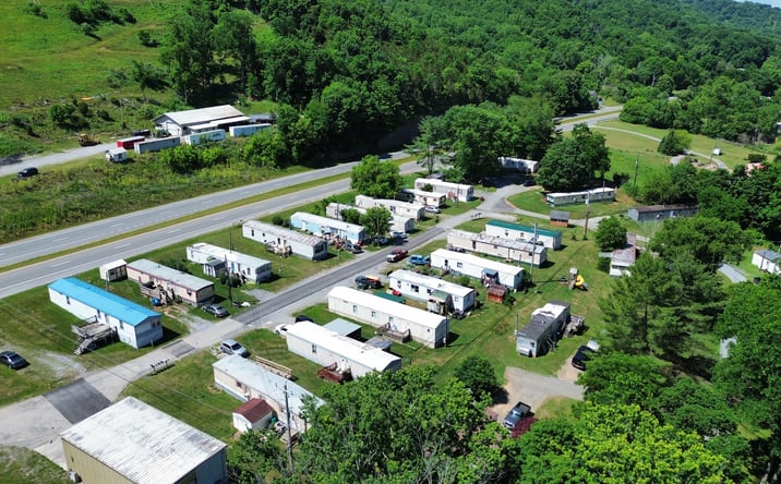 Pictures of Mobile Home Park property located at 132 Link Circle, Newport, VA 24128-4083 for sales - image #1