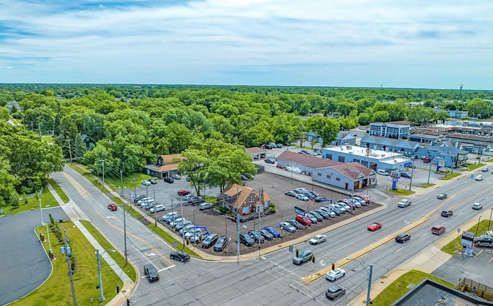 Pictures of Retail property located at 9407 Indianapolis Boulevard, Highland, IN 46322 for sales - image #1