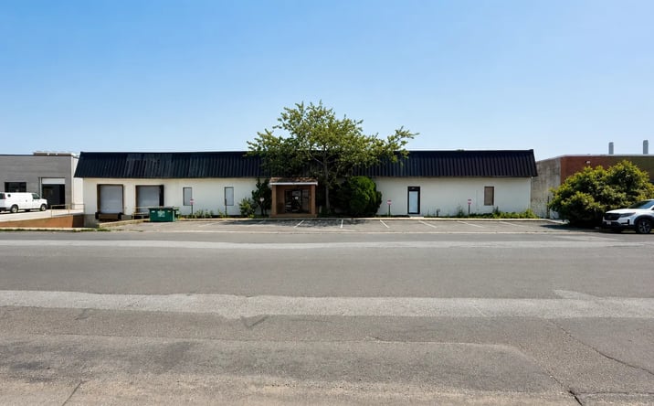Pictures of Industrial property located at 191 Hanse Ave, Freeport, NY 11520 for sales - image #1