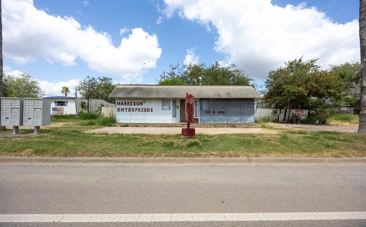 Pictures of Retail property located at 601 North Main Street, Cotulla, TX 78014 for sales - image #1