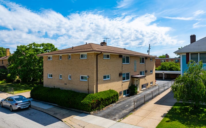 Pictures of Multifamily property located at 2019 McKinley Avenue, Lakewood, OH 44107 for sales - image #1