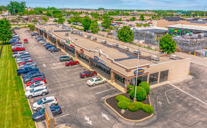 Pictures of Retail property located at 5800 5860 WILMINGTON PIKE, DAYTON, OH 45440 for sales - image #1