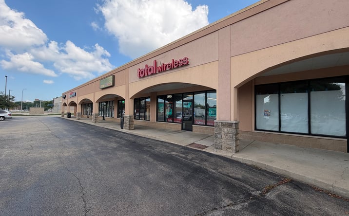Pictures of Retail property located at 510 N CUNNINGHAM AVE, URBANA, IL 61802-1700 for sales - image #1