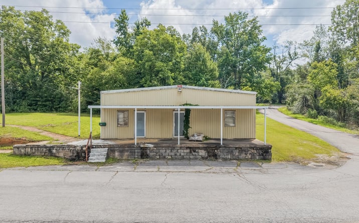 Pictures of Office property located at 61 Alexander, Walnut, MS 38683 for sales - image #1