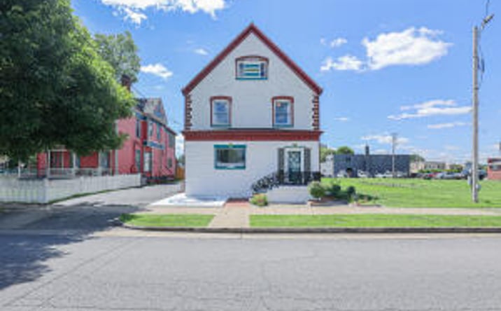 Pictures of Mixed Use property located at 806 Jefferson Street, Paducah, KY 42001 for sales - image #1
