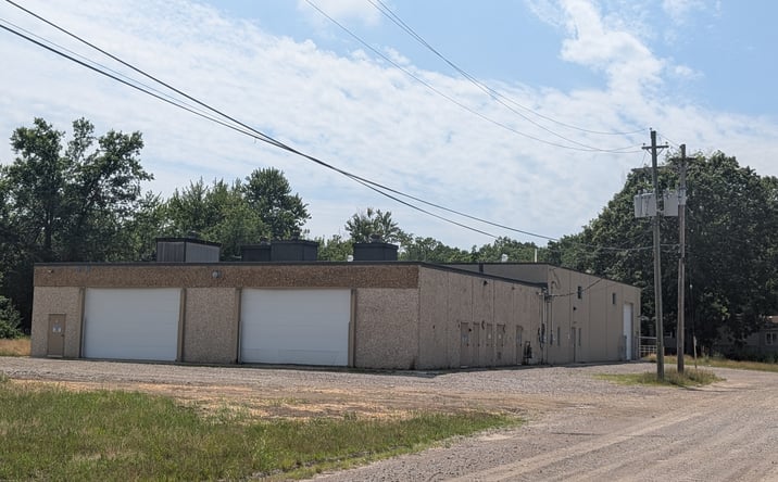 Pictures of Industrial, Mixed Use, Self Storage property located at 5013 BENEFIT AVE, ASHTABULA, OH 44004-6530 for sales - image #1