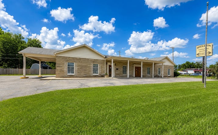 Pictures of Office, Special Purpose property located at 1202 South Lynhurst Drive, Indianapolis, IN 46241 for sales - image #1