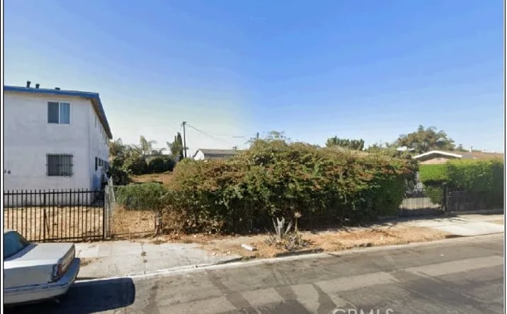 Pictures of Land property located at 4838 Saturn, Los Angeles, CA 90019 for sales - image #1