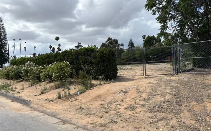 Pictures of Land property located at Elm, Redlands, CA 92373 for sales - image #1