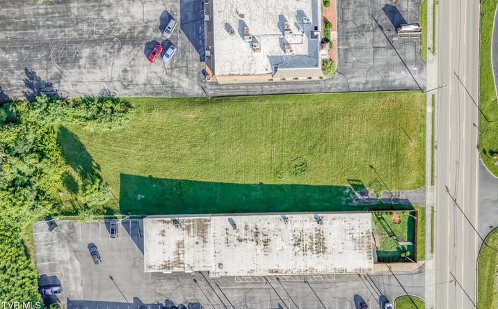 Pictures of Retail property located at 2315 Browns Mill Rd, Johnson City, TN 37604 for sales - image #1