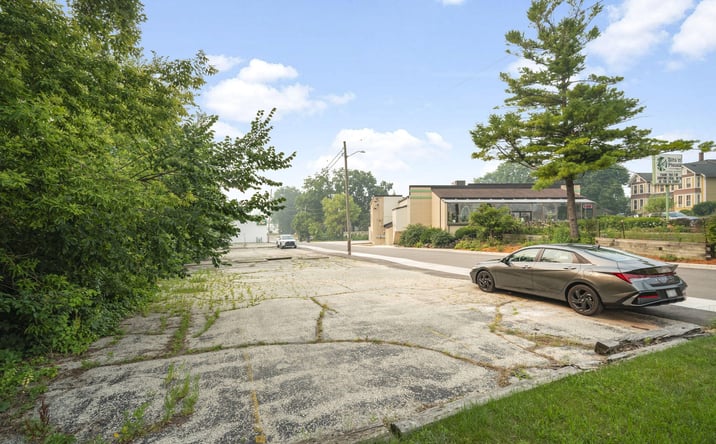 Pictures of Retail, Office, Industrial property located at 319 S Main St, West Bend, WI 53095-3341 for sales - image #1