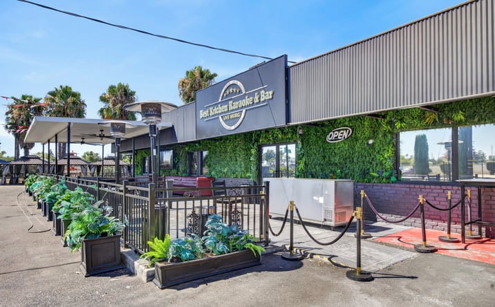 Pictures of Retail property located at 7121 Governors Circle, Sacramento, CA 95823 for sales - image #1