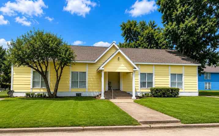 Pictures of Retail, Multifamily property located at 527 East Caney Street, Wharton, TX 77488 for sales - image #1