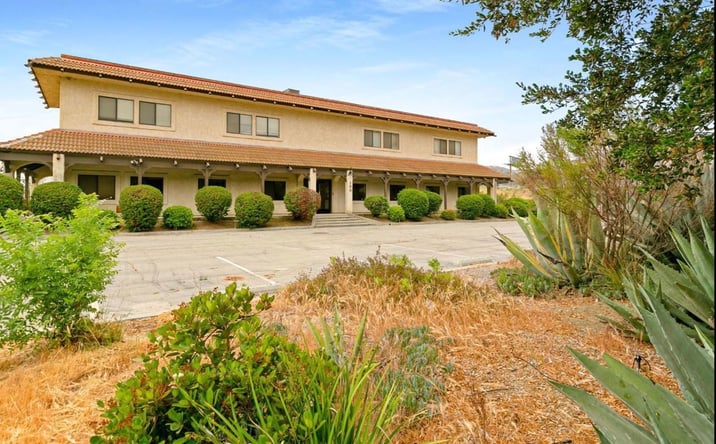 Pictures of Industrial property located at 180 Canada Larga Road, Ventura, CA 93001 for sales - image #1