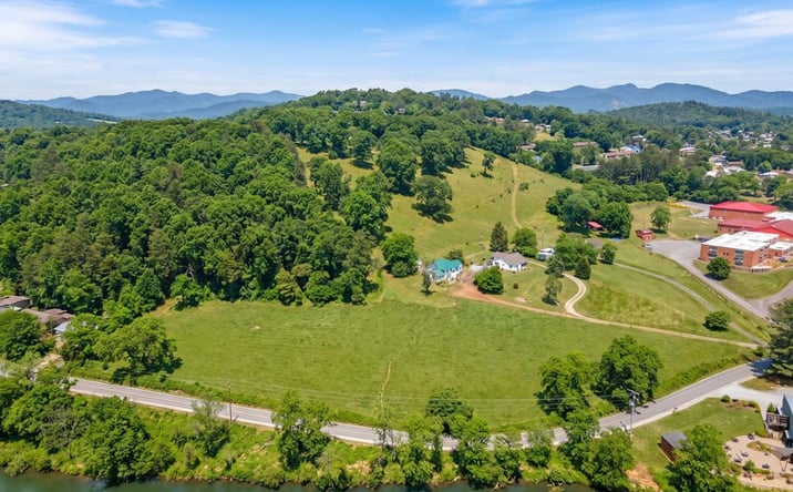 Pictures of Land property located at 00 LAKESIDE DR, Franklin, NC 28734 for sales - image #1