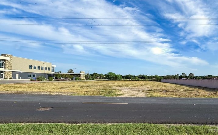Pictures of Land, Multifamily property located at 900 Northgate Lane, McAllen, TX 78504 for sales - image #1