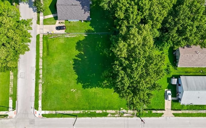 Pictures of Land, Multifamily property located at 2943 & 2949 Wayne Avenue, Kansas City, MO 64109 for sales - image #1