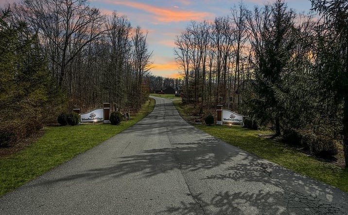 Pictures of Land, Multifamily property located at 16 Autumn Oaks Dr # 48, Beckley, WV 25801 for sales - image #1
