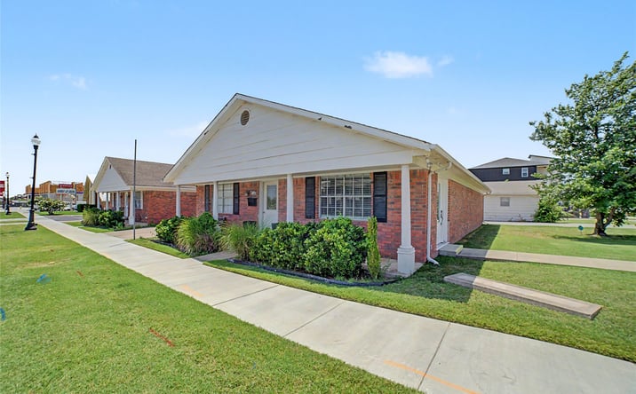 Pictures of Mixed Use, Office property located at 116 N Main Street, Owasso, OK 74055 for sales - image #1