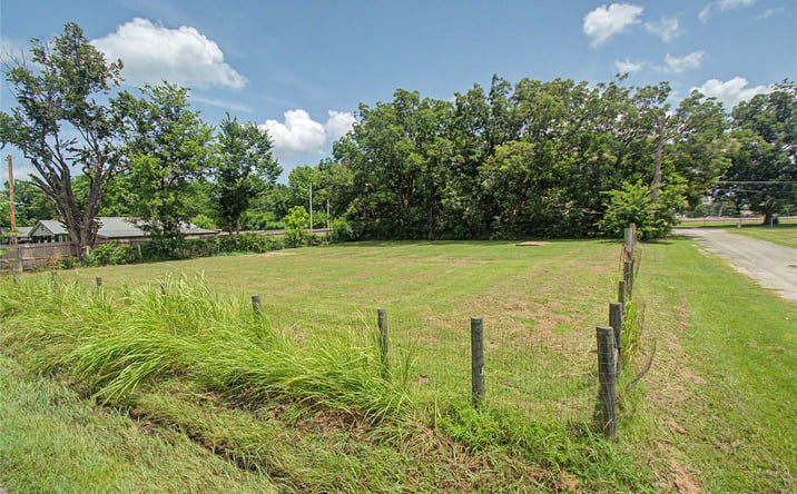 Pictures of Land, Multifamily property located at 205 W Park Avenue, Checotah, OK 74426 for sales - image #1