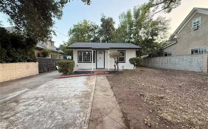 Pictures of Multifamily property located at 170 E Tremont, Pasadena, CA 91103 for sales - image #1